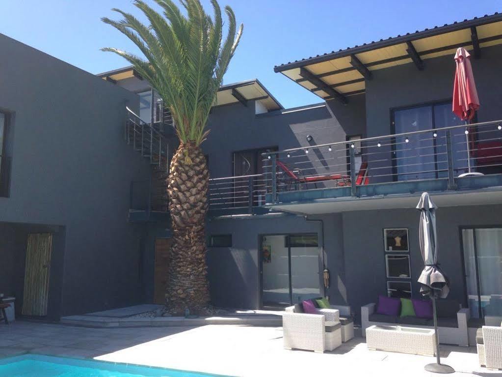 Capetown 4U Guesthouse Bloubergstrand Exterior photo